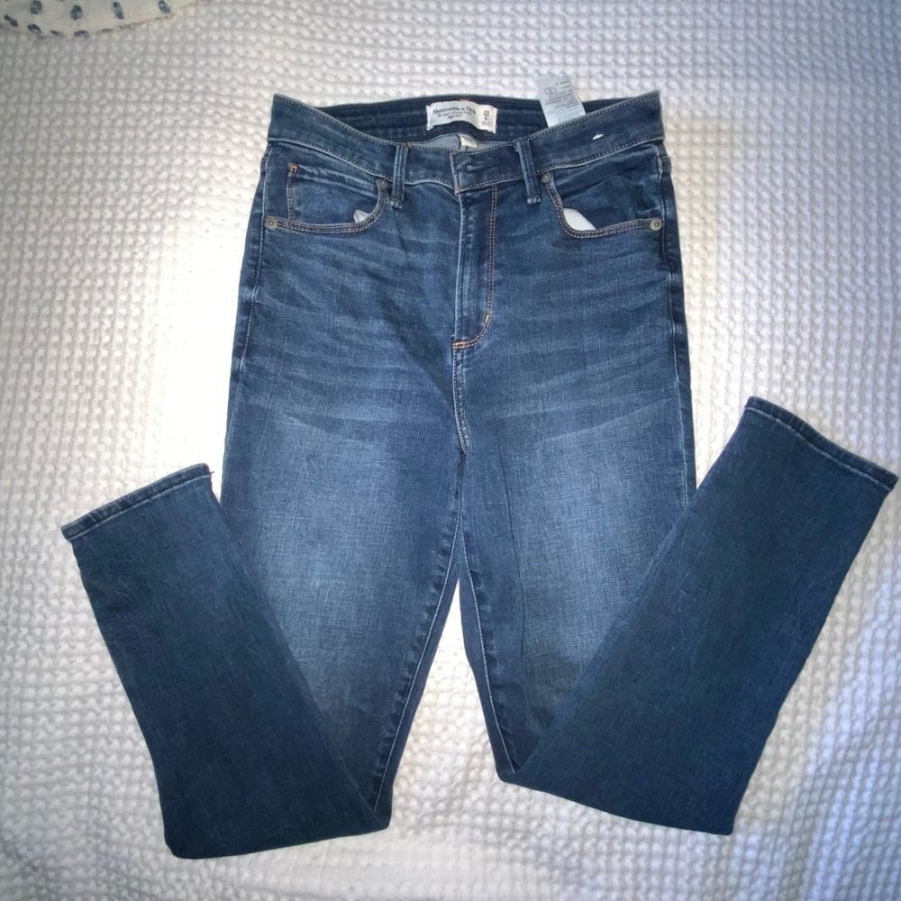 Abercrombie Curve Love Super Skinny Ankle High Rise